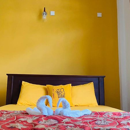 New Nethmi Villa Kandy Extérieur photo